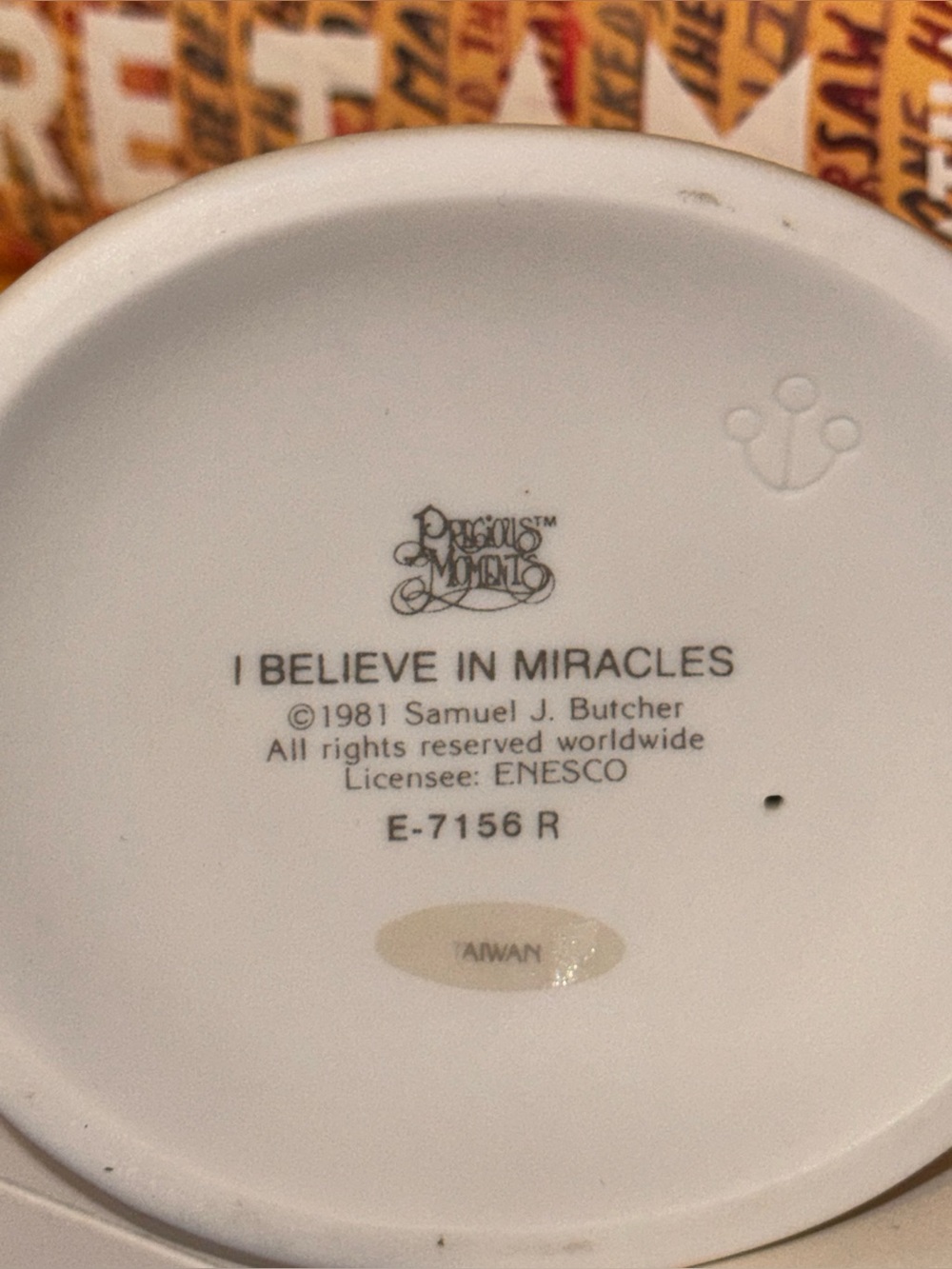 I BELIEVE IN MIRACLES Precious Moments Enesco Figurine 1981 - Picture 6 of 6